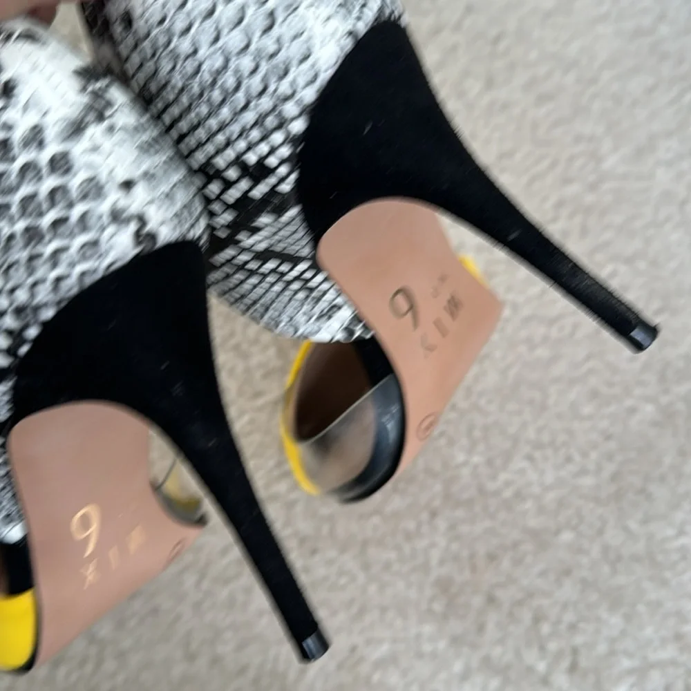 Mix No. 6 yellow suede python stiletto pumps - Picture 5 of 8